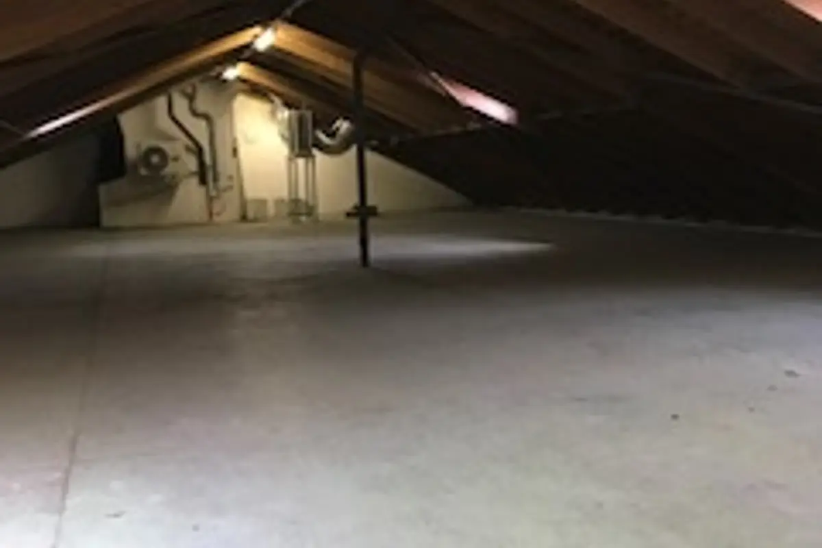 Storage room Lagerräume im 5.OG zu vermieten