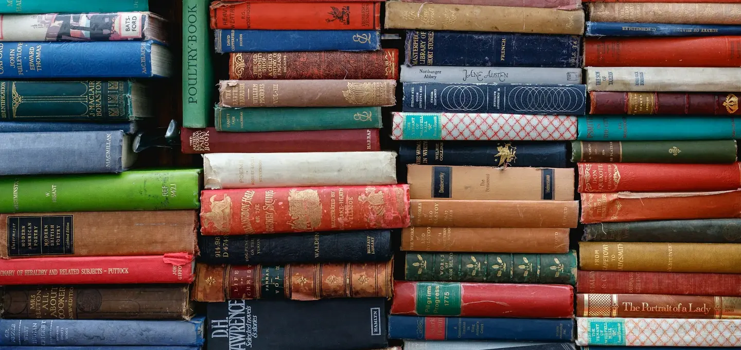 Bücher sortieren: Bücher sinnvoll sortieren und effizient aussortieren