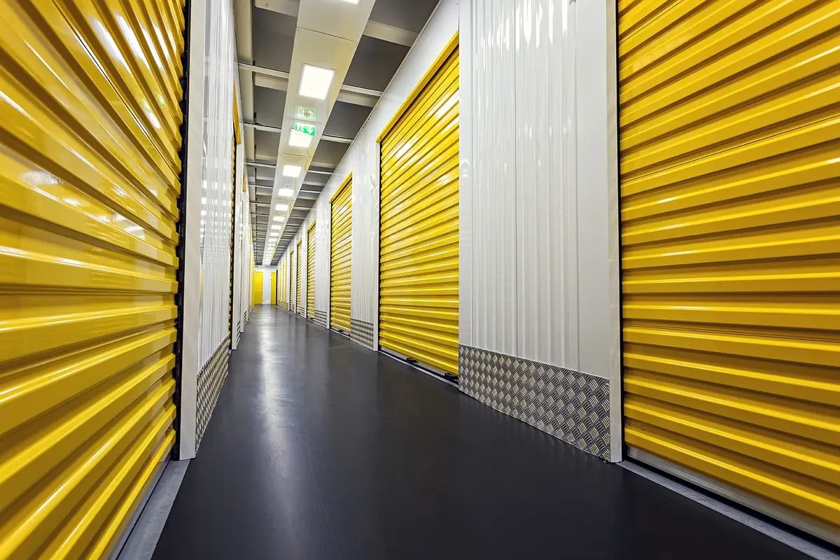 Lagerraum mieten  Moderne Lagerräume in Krefeld mieten | flexible Verträge ab 7 Tagen | Space Plus
