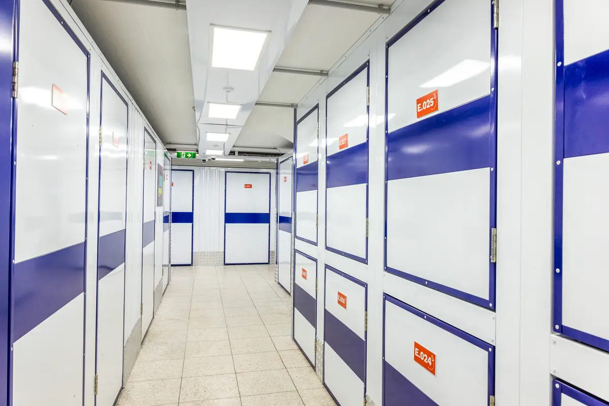 Storage room STORE ROOM Lager Handelskai