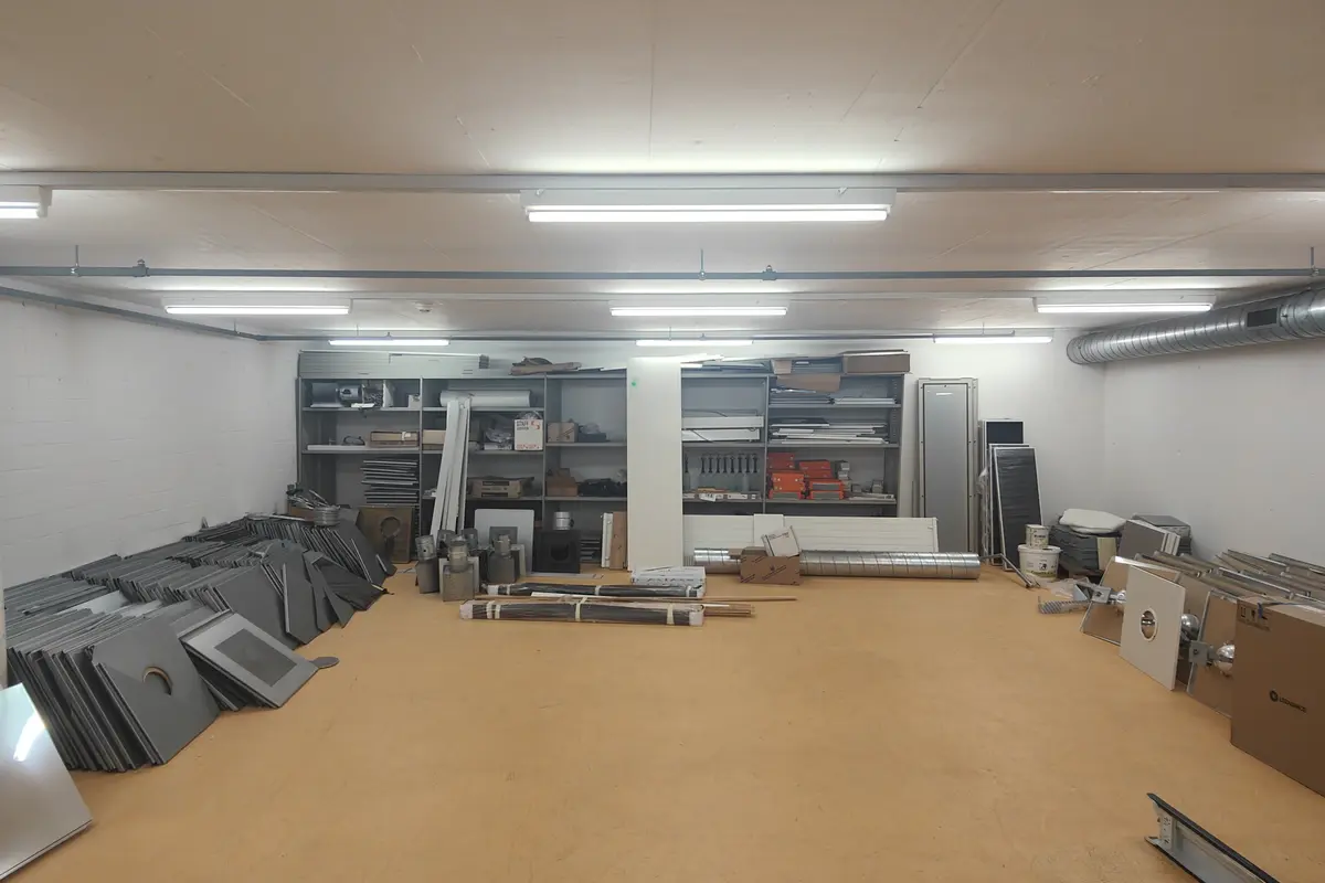 Storage room 85.8m2 Lagerraum Schaffhausen - Stauffacherstrasse 36
