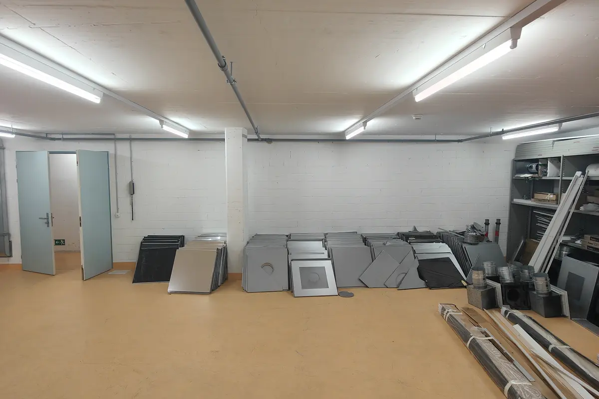 Storage room 85.8m2 Lagerraum Schaffhausen - Stauffacherstrasse 36