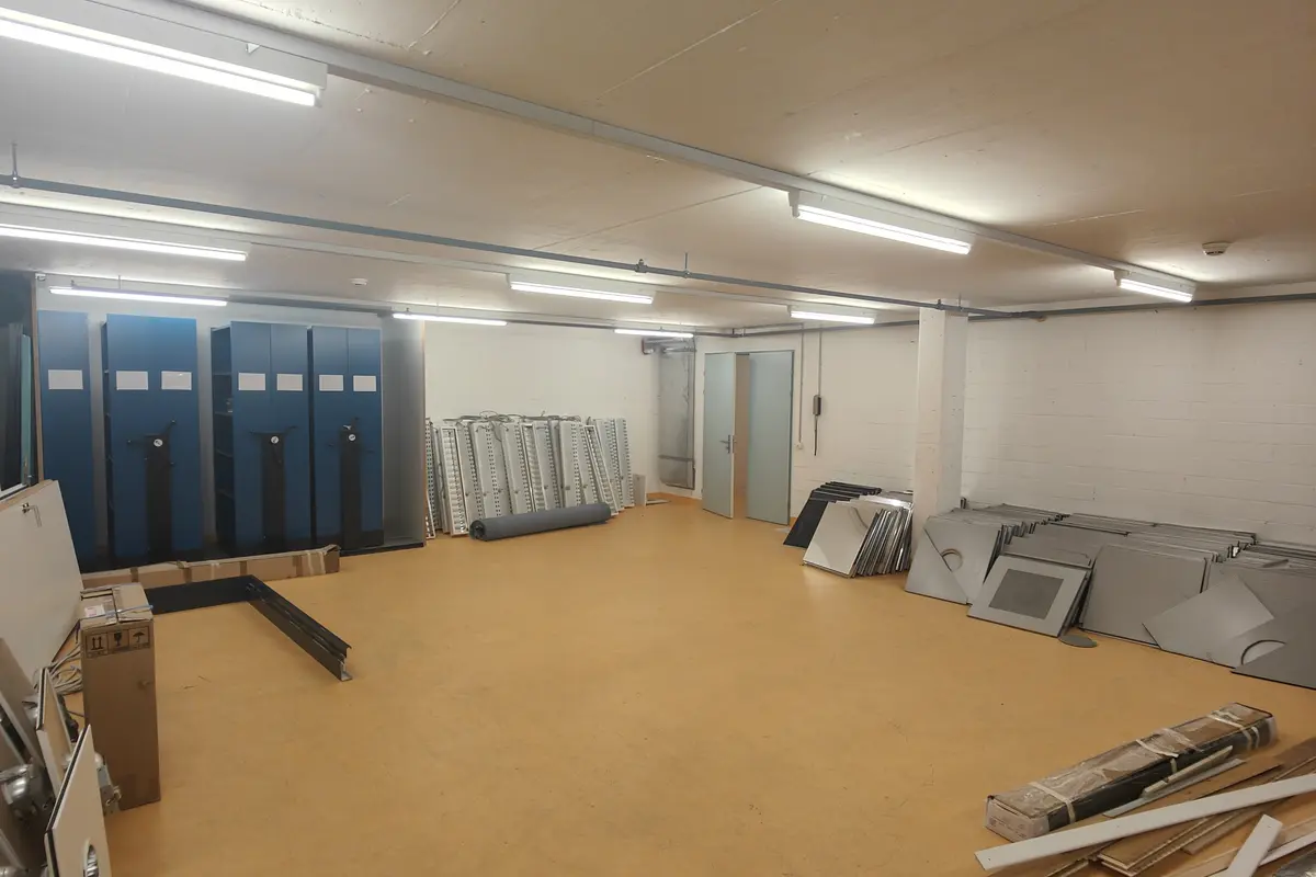 Storage room 85.8m2 Lagerraum Schaffhausen - Stauffacherstrasse 36