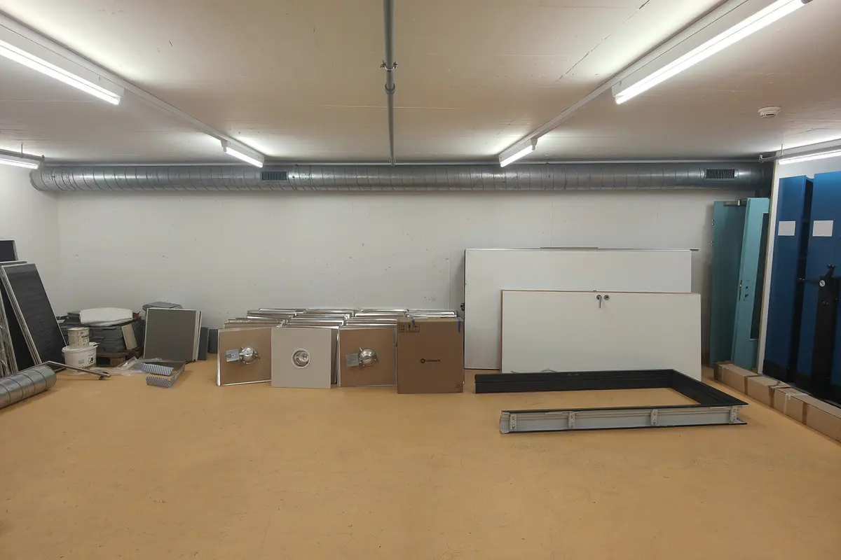 Storage room 85.8m2 Lagerraum Schaffhausen - Stauffacherstrasse 36