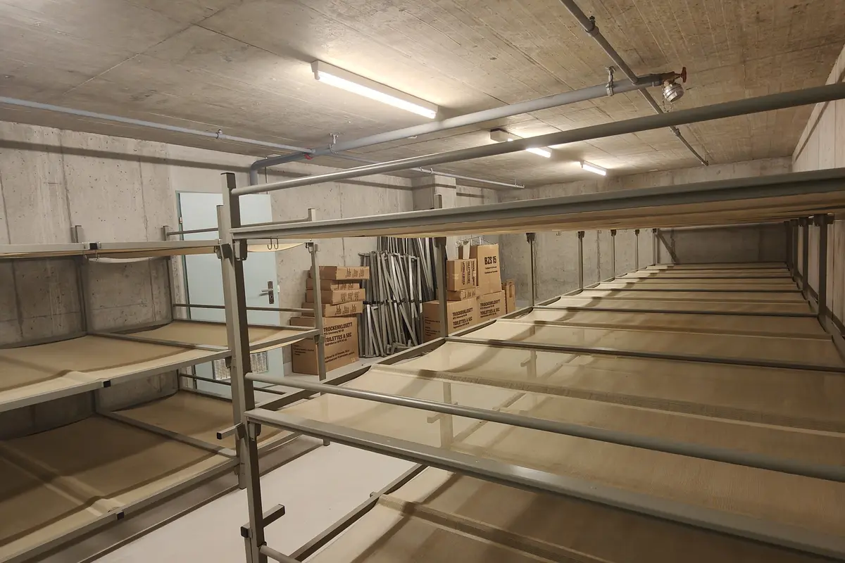 Storage room 104m2 Lagerraum Schaffhausen - Stauffacherstrasse 36