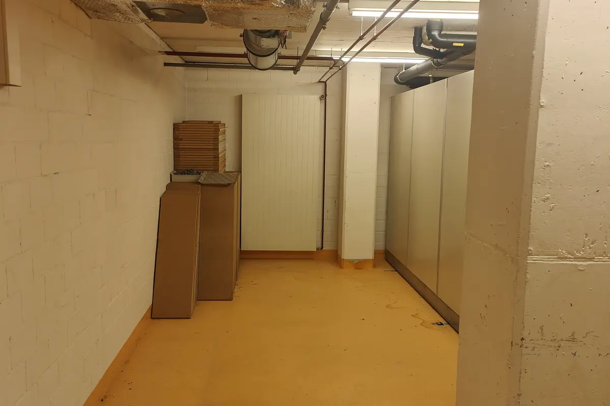 Storage room 107m2 Archiv (Lagerraum) Schaffhausen - Stauffacherstrasse 36