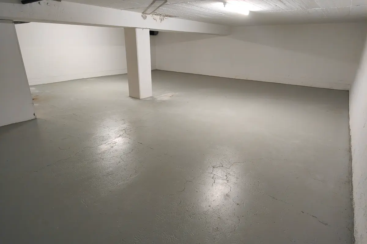 Storage room Lagerraum mieten Zürich Kreis 7 - 87m2 Zeltweg 67