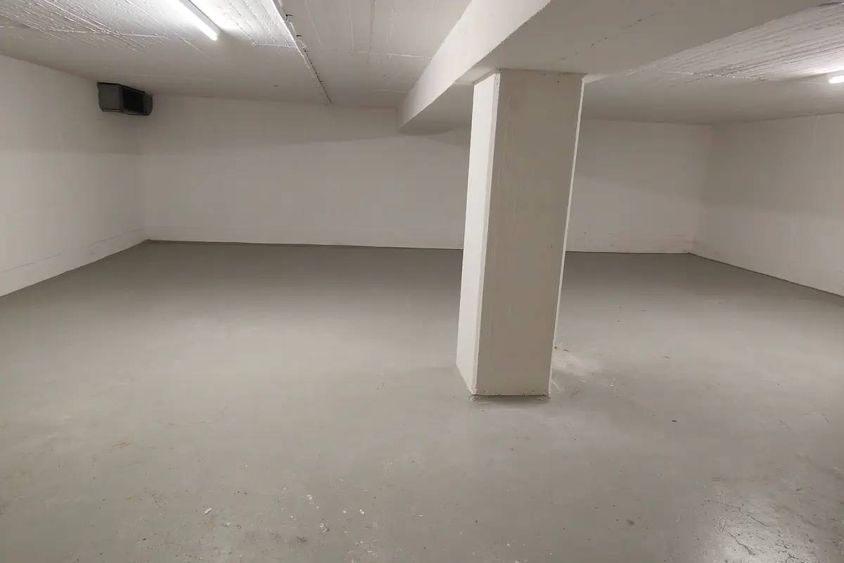 Storage room Lagerraum mieten Zürich Kreis 7 - 87m2 Zeltweg 67