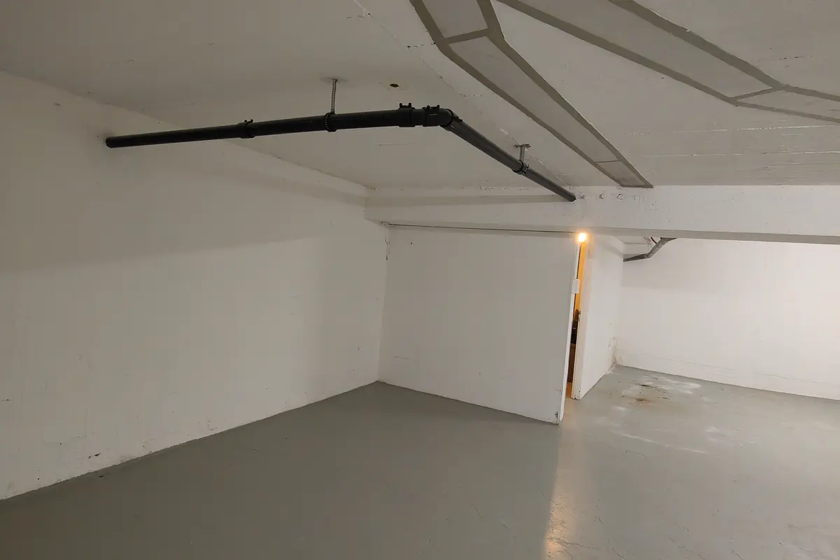 Storage room Lagerraum mieten Zürich Kreis 7 - 87m2 Zeltweg 67