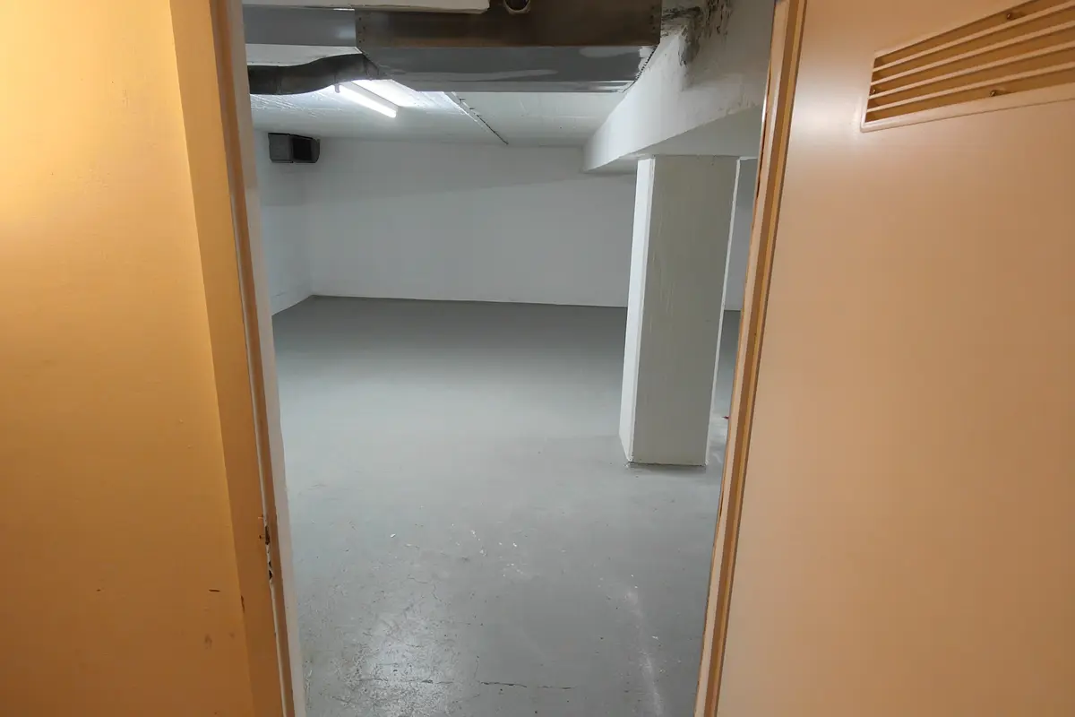 Storage room Lagerraum mieten Zürich Kreis 7 - 87m2 Zeltweg 67
