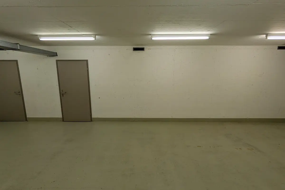 Storage room 46.0m2 Lagerraum Schlieren - Uitikonerstrasse 2/4 (VERFÜGBAR AB MITTE MÄRZ)