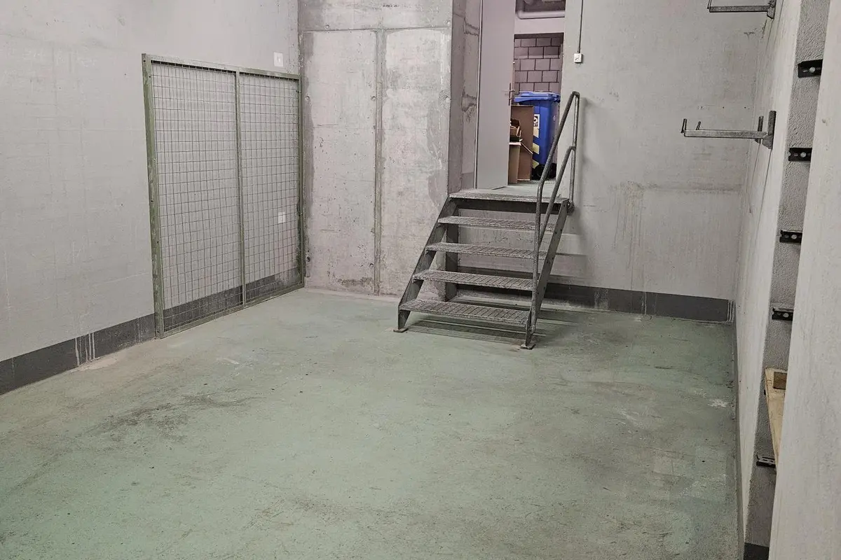 Lagerraum mieten Lagerraum direkt am Bahnhof Spiez