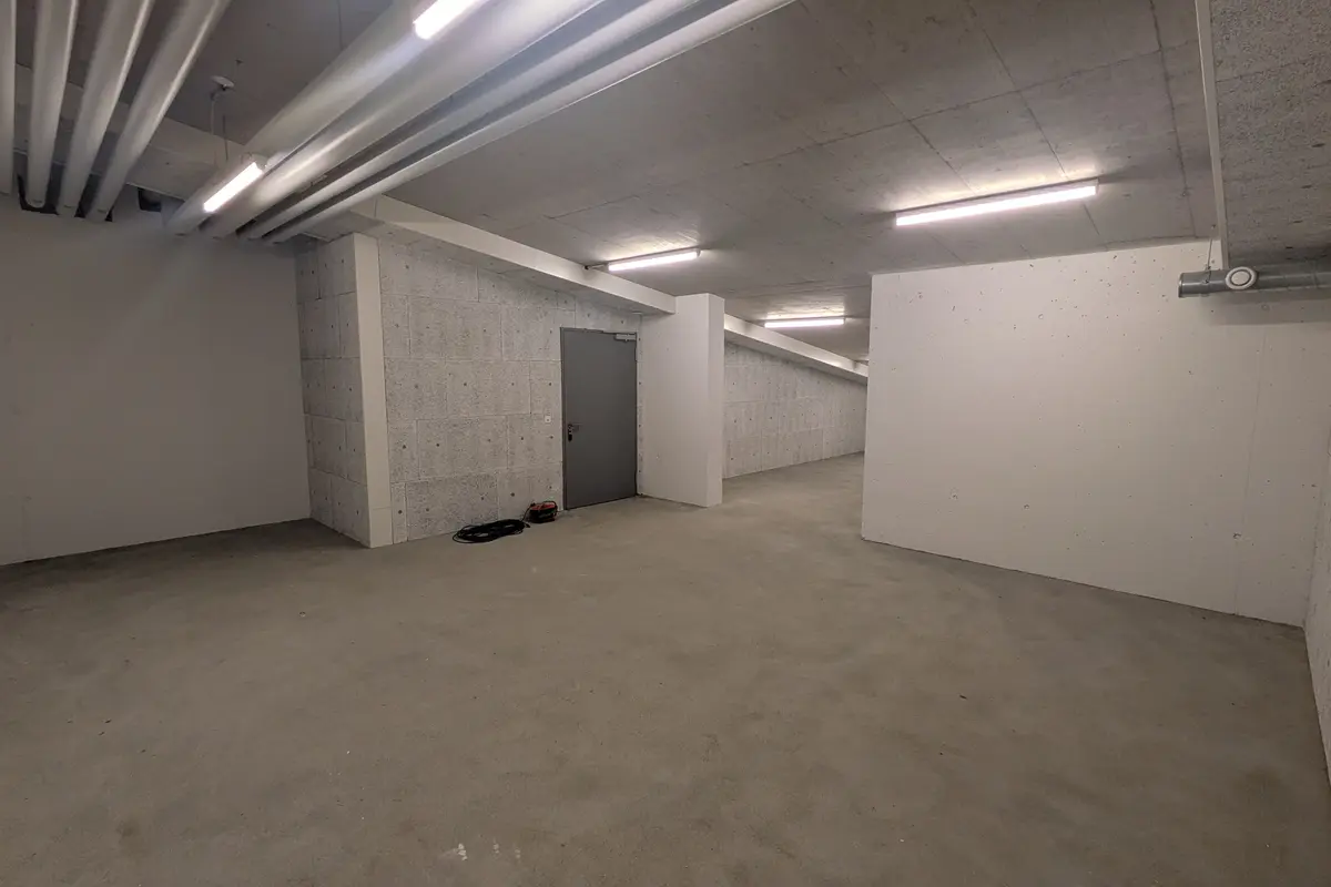 Storage room 82.5m2 Lagerraum Regensdorf - Althardstrasse 52B