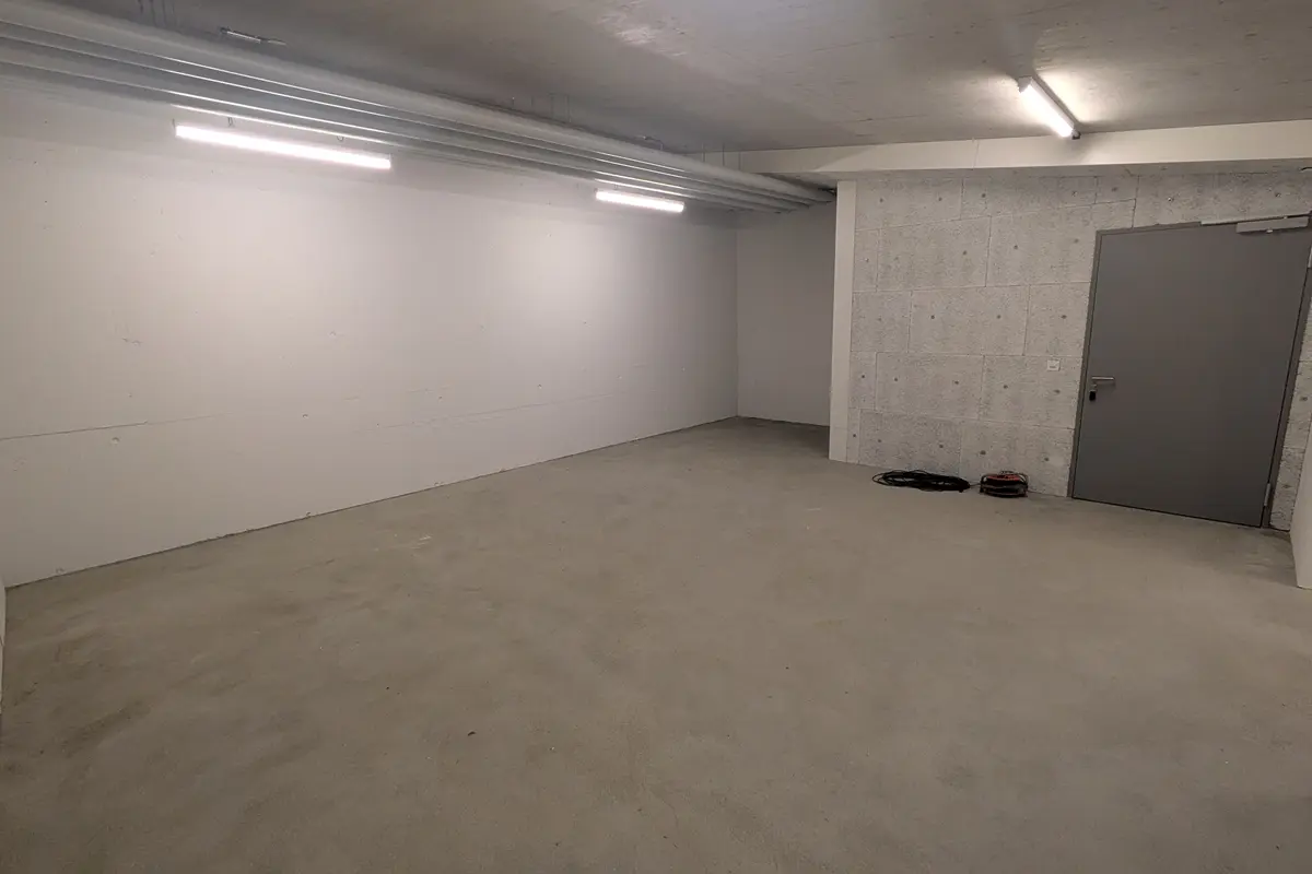 Storage room 82.5m2 Lagerraum Regensdorf - Althardstrasse 52B