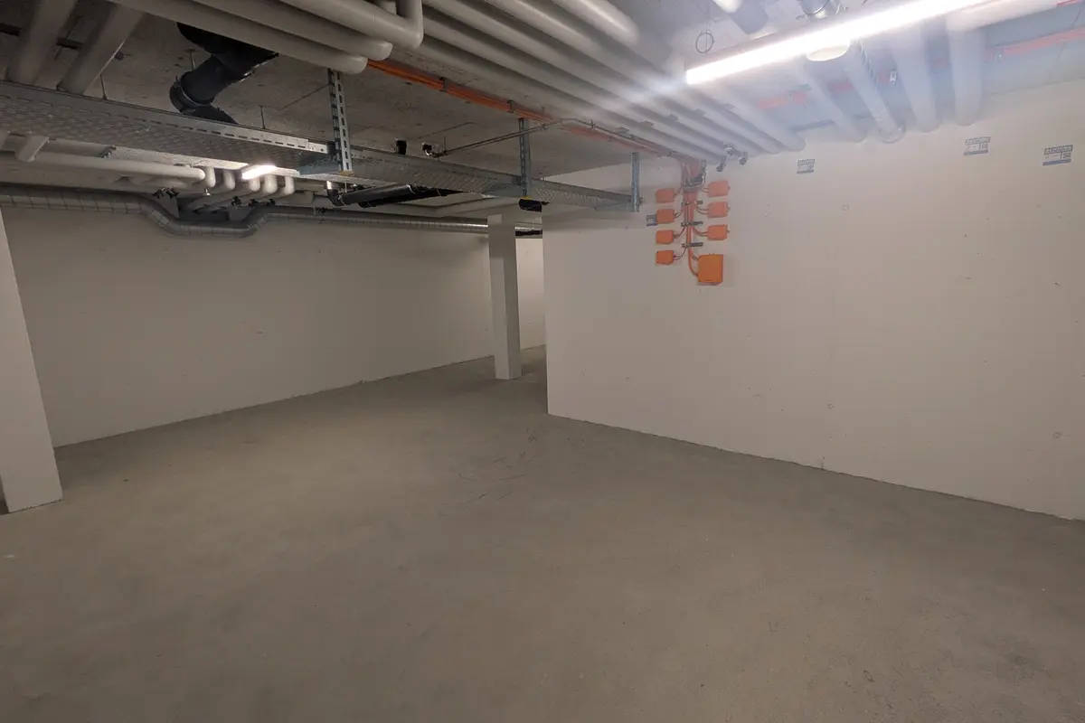 Garde-meuble 64.1m2 Lagerraum Regensdorf - Althardstrasse 52C (VERFÜGBAR AB OKTOBER)
