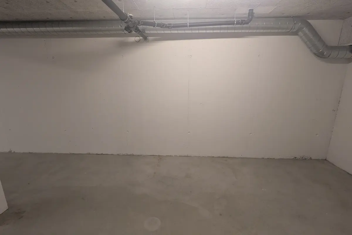 Garde-meuble 64.1m2 Lagerraum Regensdorf - Althardstrasse 52C (VERFÜGBAR AB OKTOBER)