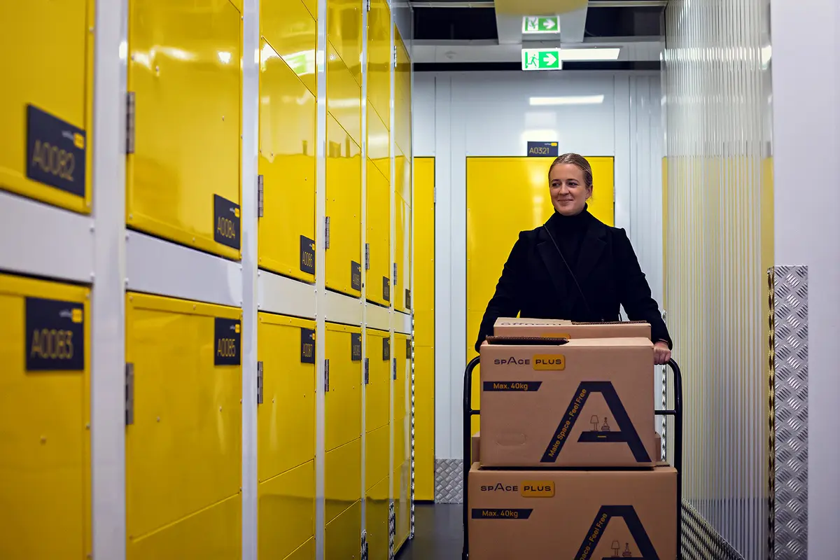 Storage room Moderne Lagerräume in Bochum mieten | 1–150 m² | flexible Verträge | Space Plus