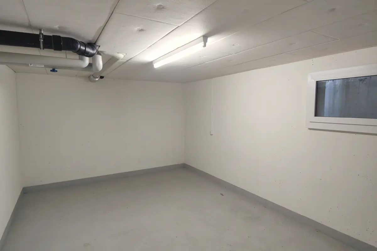 Garde-meuble 21m2 Lagerraum Bülach - Im Rietpark 17 (VERFÜGBAR AB MITTE OKTOBER)