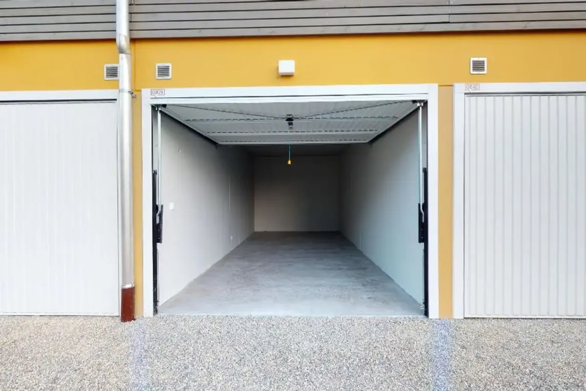 Storage room Lager-, Büro-, Bastel- und Hobbyräume in Spreitenbach