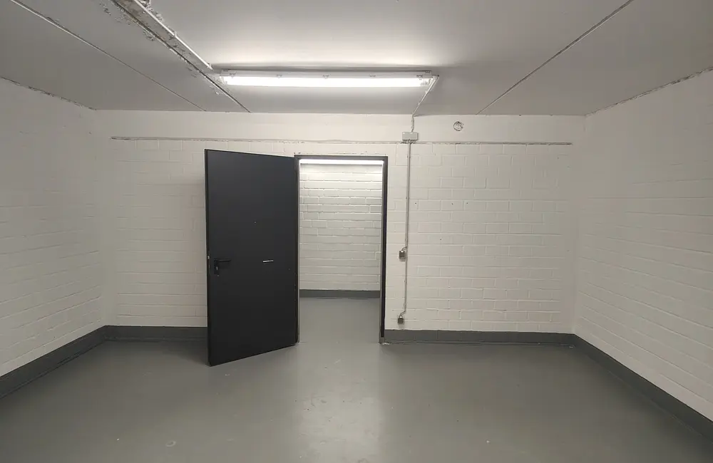 Lagerraum mieten 17m2 bis 121m2 Lagerräume Köln Holweide - Colonia-Allee 13