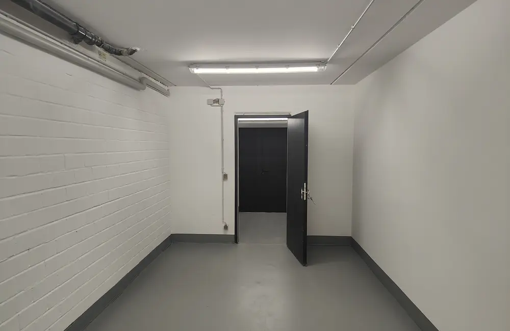 Lagerraum mieten 17m2 bis 121m2 Lagerräume Köln Holweide - Colonia-Allee 13
