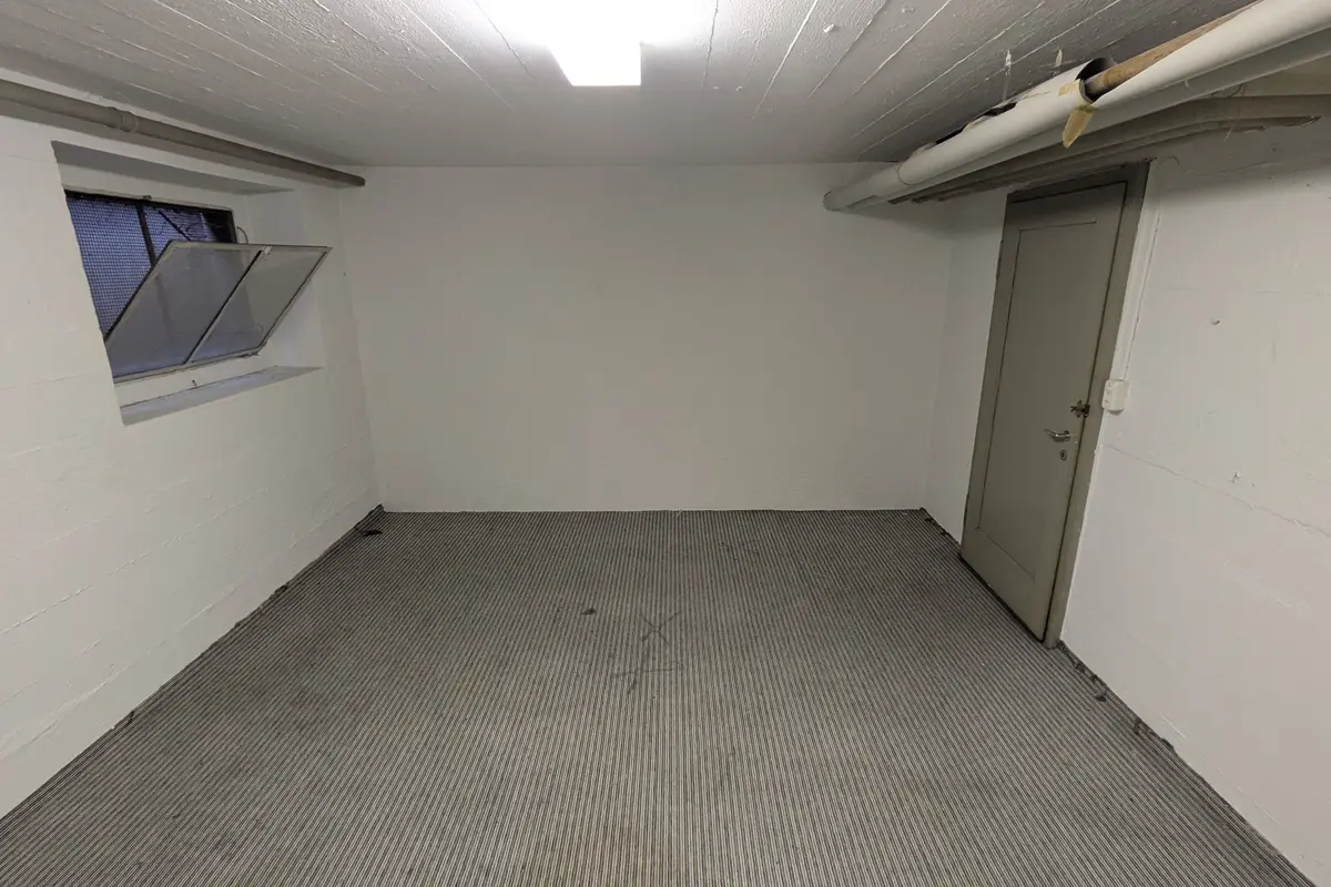 Storage room 18m2 Lagerraum Basel - Dornacherstrasse 95