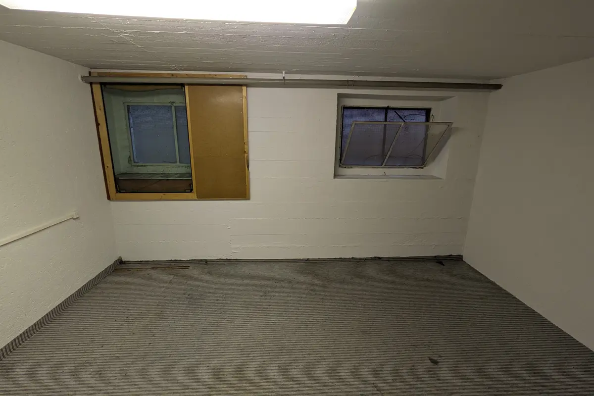 Storage room 18m2 Lagerraum Basel - Dornacherstrasse 95