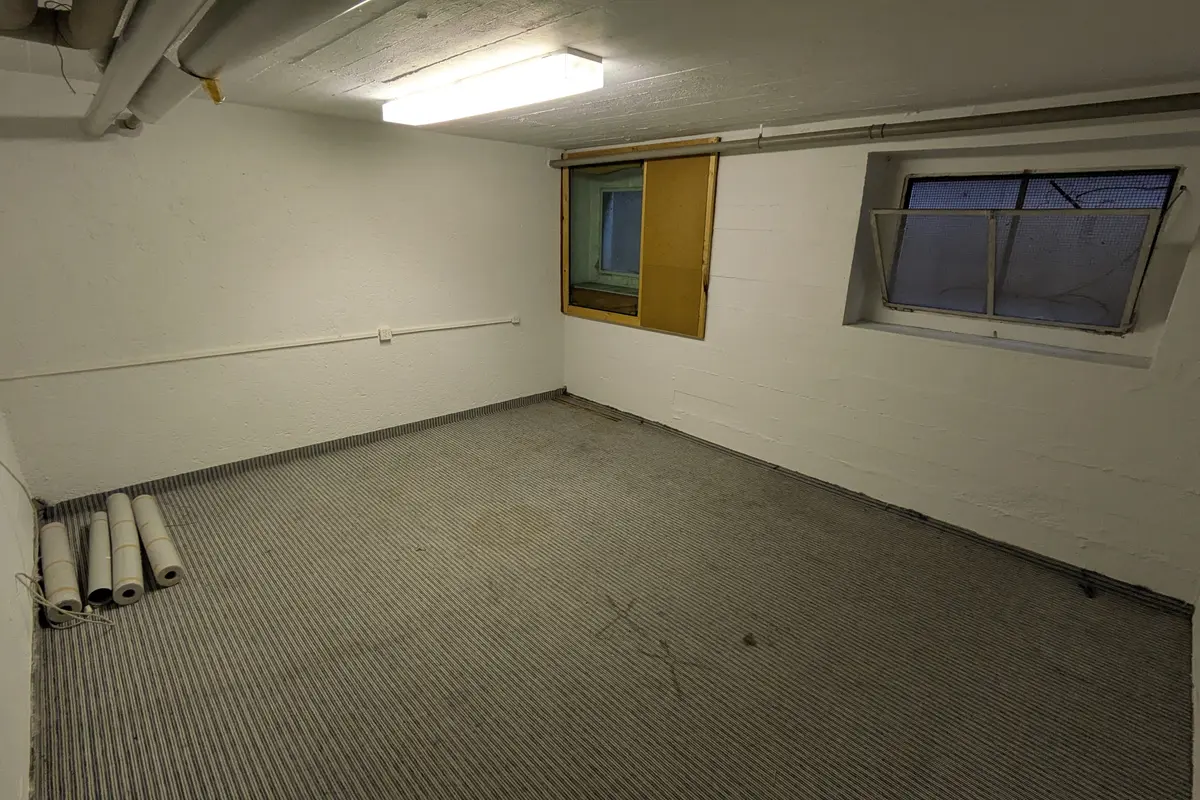 Storage room 18m2 Lagerraum Basel - Dornacherstrasse 95