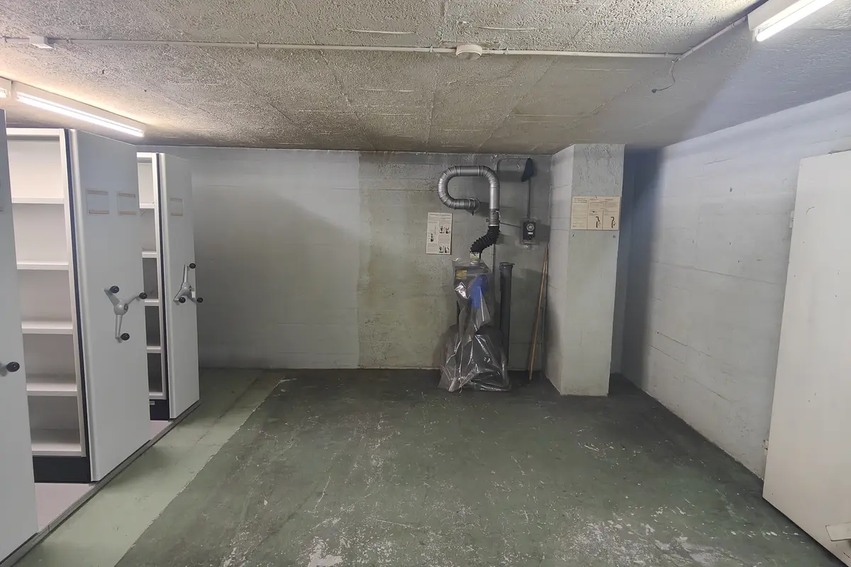 Storage room 47.52m2 Lagerraum Zürich - Zweierstrasse 25