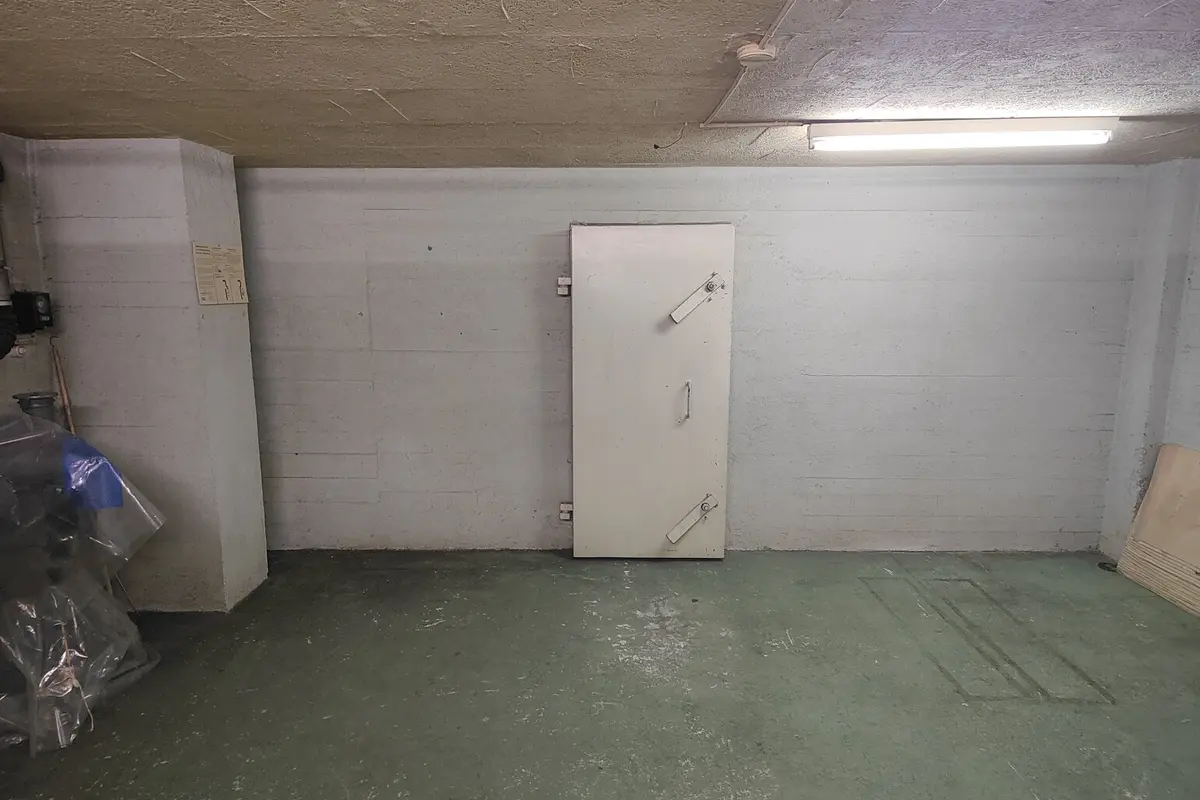 Storage room 47.52m2 Lagerraum Zürich - Zweierstrasse 25