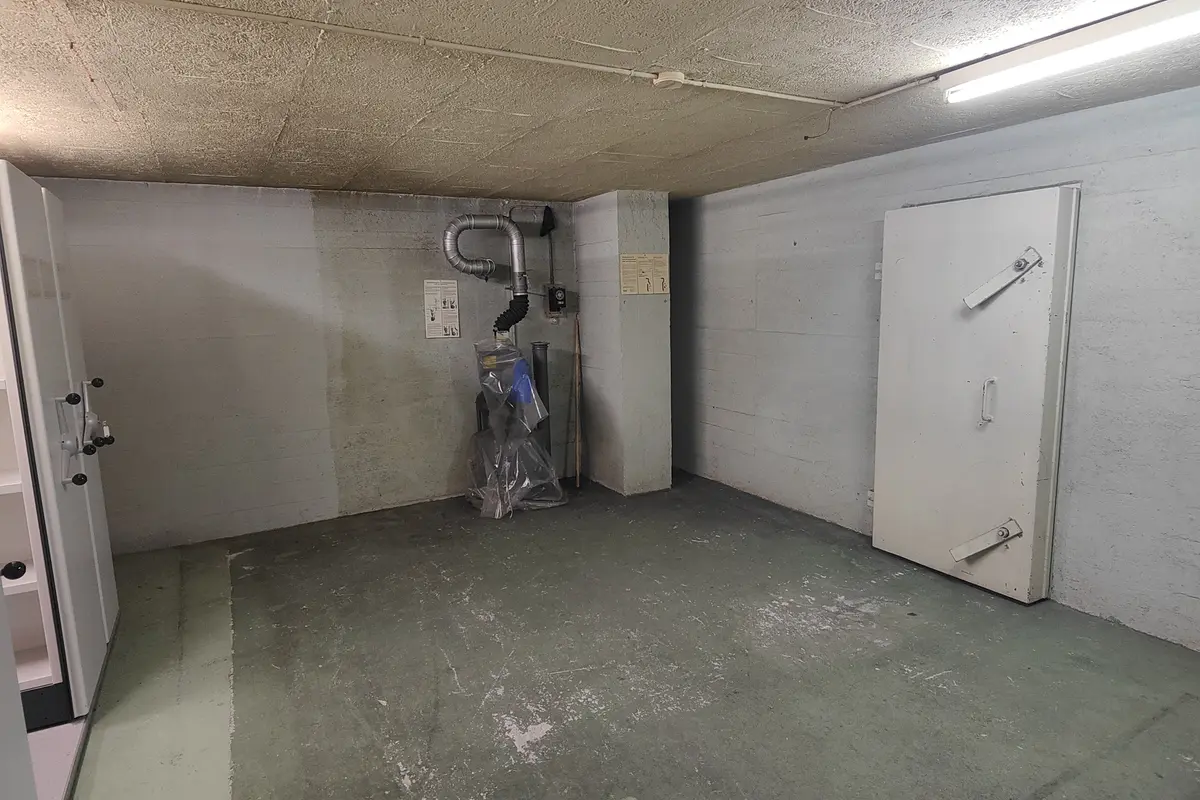 Storage room 47.52m2 Lagerraum Zürich - Zweierstrasse 25