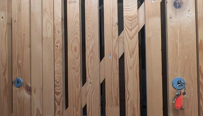 Storage room Storage room Switzerland: Storage room Rue du Simplon 10, 1006 Lausanne