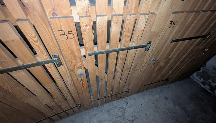 Storage room Storage room Switzerland: Storage room Rue du Simplon 10, 1006 Lausanne