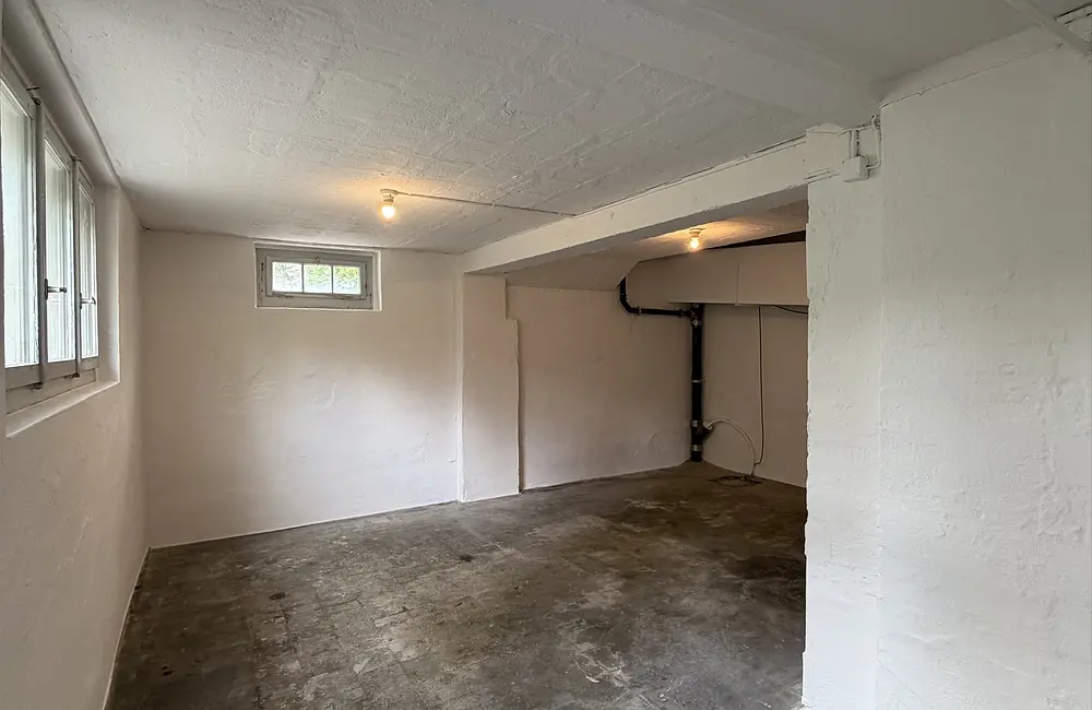 Storage room 29 m² Lagerraum an ruhiger Lage in Zürich-Wollishofen