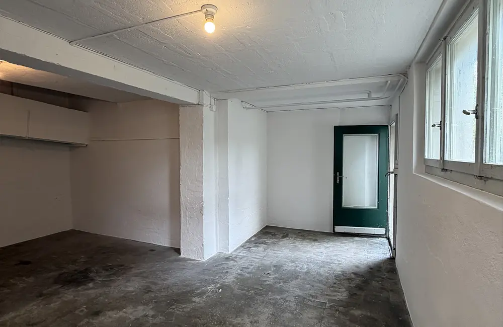 Storage room 29 m² Lagerraum an ruhiger Lage in Zürich-Wollishofen