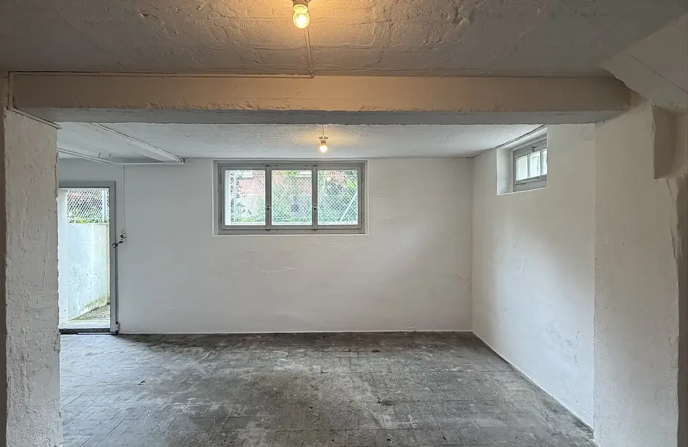 Storage room 29 m² Lagerraum an ruhiger Lage in Zürich-Wollishofen