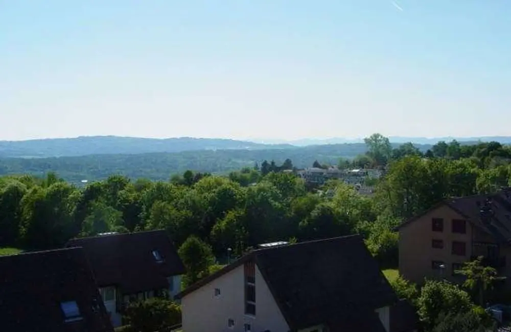 Garde-meuble Basteln über den Dächern von Berikon