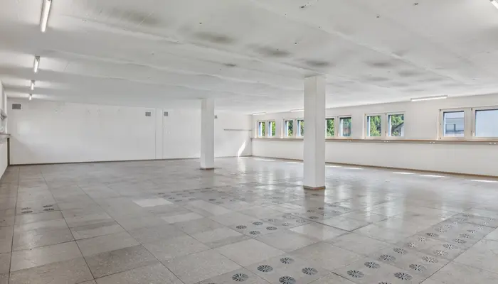 Storage room Storage room Glarus: Storage room Sommerweg 41, 8750 Glarus