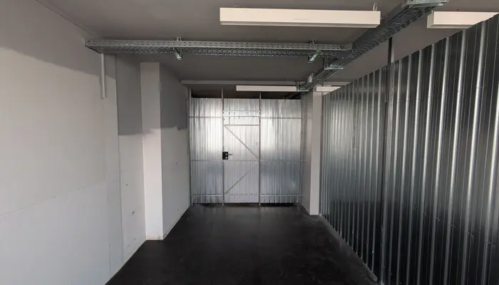Storage room Storage room Küsnacht (ZH): Storage room Birmensdorferstrasse 20, 8004 Zürich