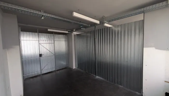 Storage room Storage room Küsnacht (ZH): Storage room Birmensdorferstrasse 20, 8004 Zürich