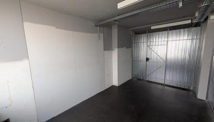 Storage room Storage room Küsnacht (ZH): Storage room Birmensdorferstrasse 20, 8004 Zürich