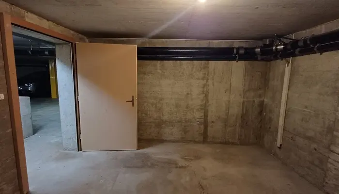 Garde-meuble Garde-meuble Neuchâtel: Pièce de stockage Rue des Parcs 86, 2000 Neuchâtel
