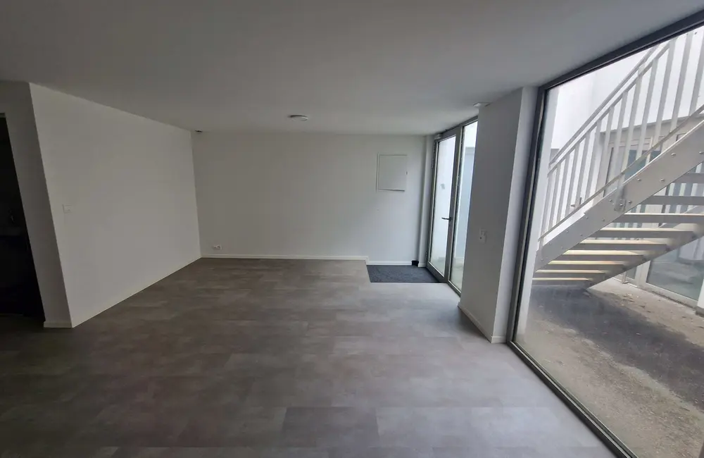 Storage room 85m2 Gewerbe- oder Hobbyraum in morderner Überbauung