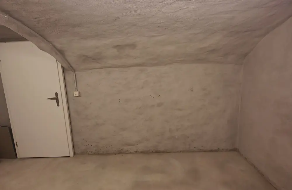 Storage room 22.88m2 Lagerraum Neuendorf - Dorfstrasse 37/37a