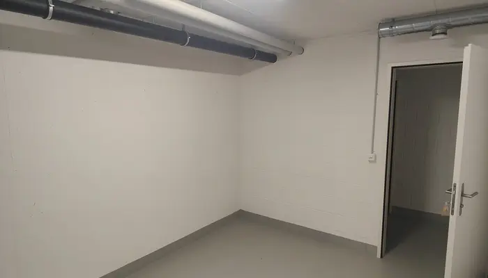 Storage room Storage room Meiniswil: Storage room Dorfstrasse 37/37a, 4623 Neuendorf