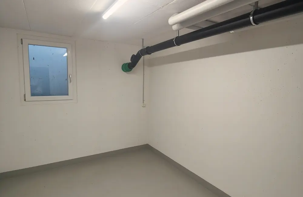 Storage room 11.83m2 Lagerraum Neuendorf - Dorfstrasse 37/37a