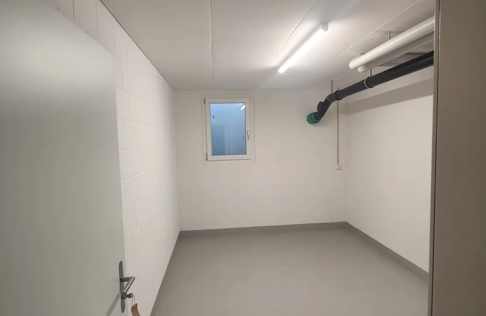 Storage room 11.83m2 Lagerraum Neuendorf - Dorfstrasse 37/37a