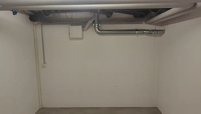 Storage room Storage room Meiniswil: Storage room Dorfstrasse 37/37a, 4623 Neuendorf