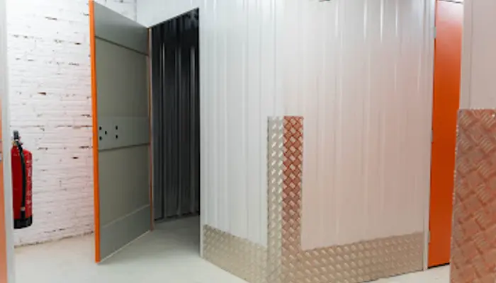 Storage room Storage room Iturrama: Storage room C. Mendigorría 17, 31015 Pamplona