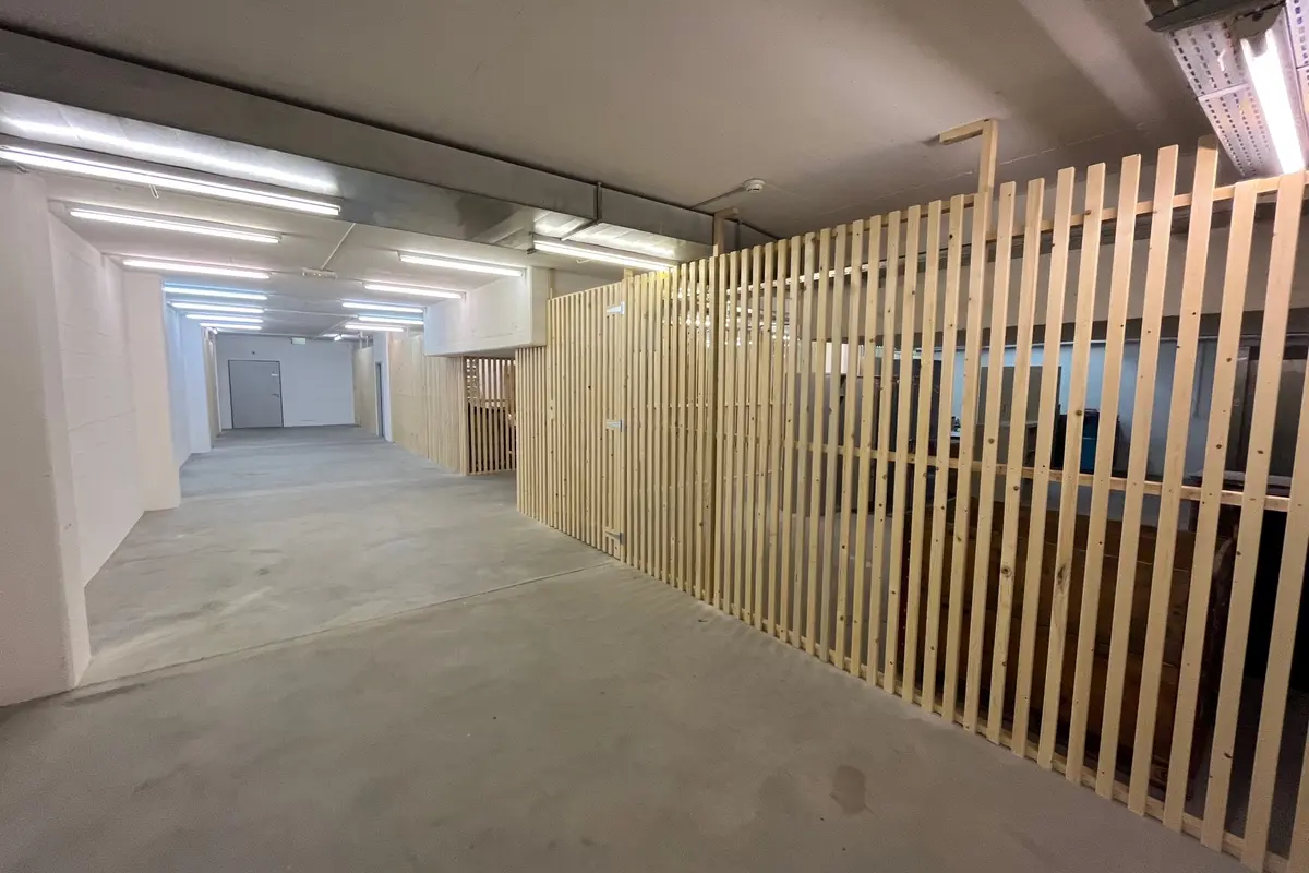 Garde-meuble Surface de dépôt en sous-Sol – Proche de la gare de Sion